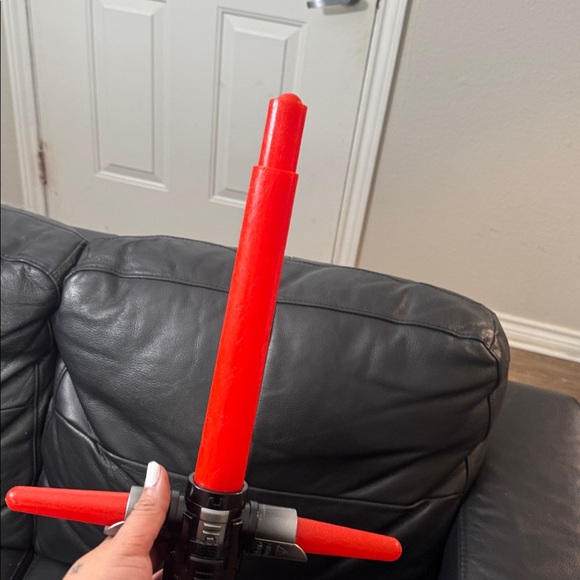 Star Wars Last Jedi Kylo Ren Lightsaber Disney Store Tested Lights & Sounds - Picture 7 of 7